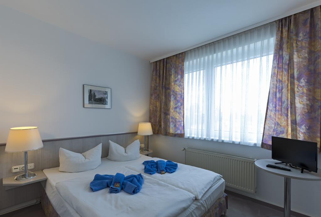 Big Reisehotel Wolfen Habitación foto